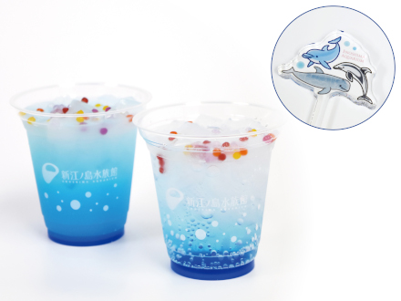 マドラー付きドリンク “イルカ”