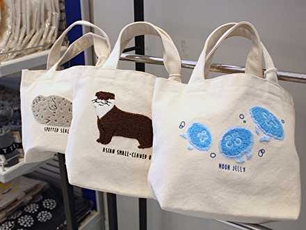 もこもこ刺繍トート(ミズクラゲ・コツメカワウソ・アザラシ)